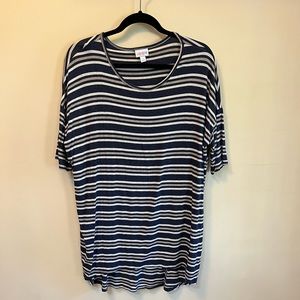 💜 $5/25 LuLaRoe Irma Navy & Gray striped S